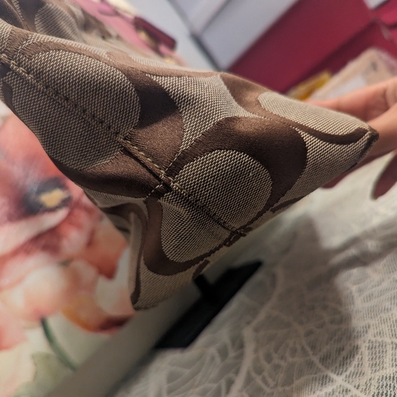 Coach Signature Stripe Tote - Picture 10 of 13